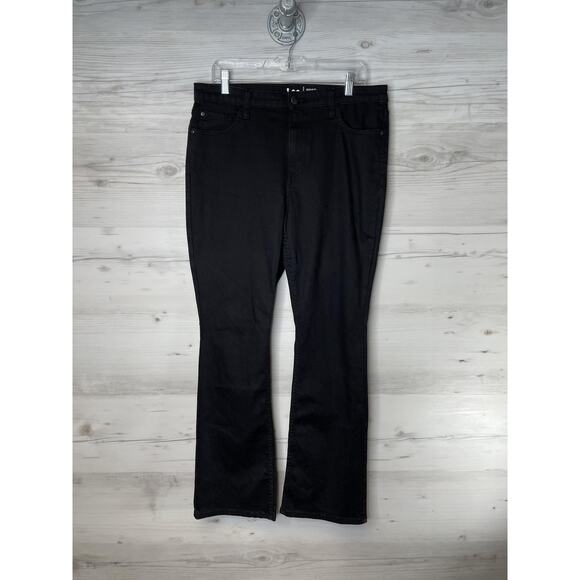 Lee Jeans Womens 14 Medium Black Regular Fit Boot Cut Mid Rise Stretch Denim - Picture 1 of 11